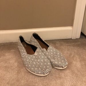 TOMS flats